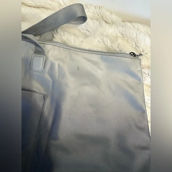 TUMI Gradient Gray and Black Travel Bag - Picture 15 of 15